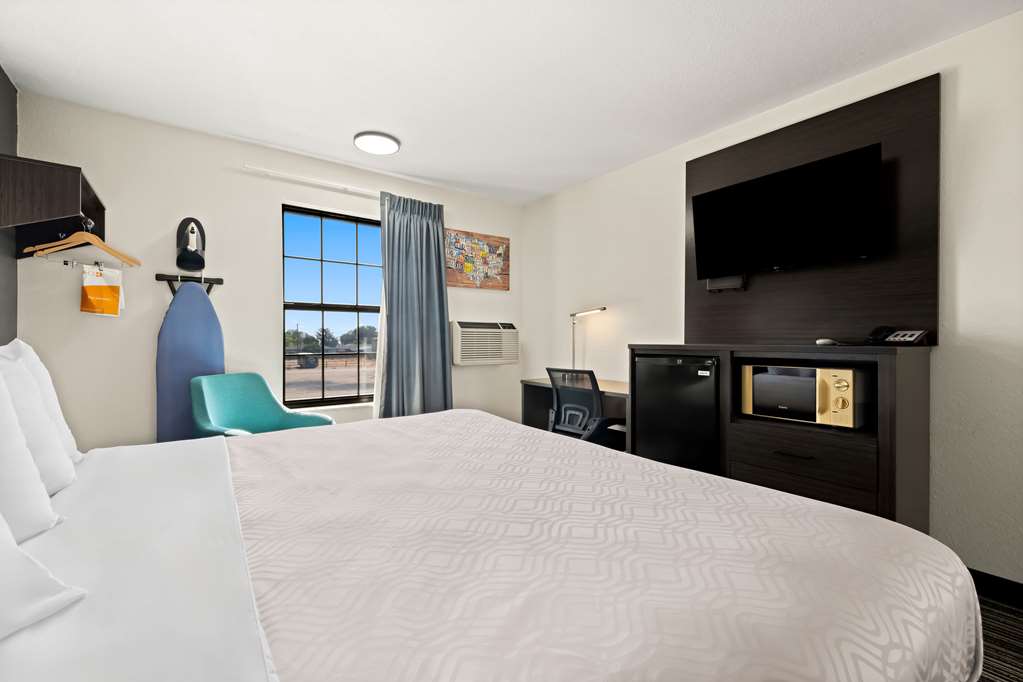 Econo Lodge Dumas - photo 12
