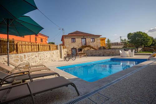 Casa da Clarinha piscina perto Sistelo e Ecovia do Vez — 4-Star Luxury Hotel in Arcos De Valdevez, Portugal