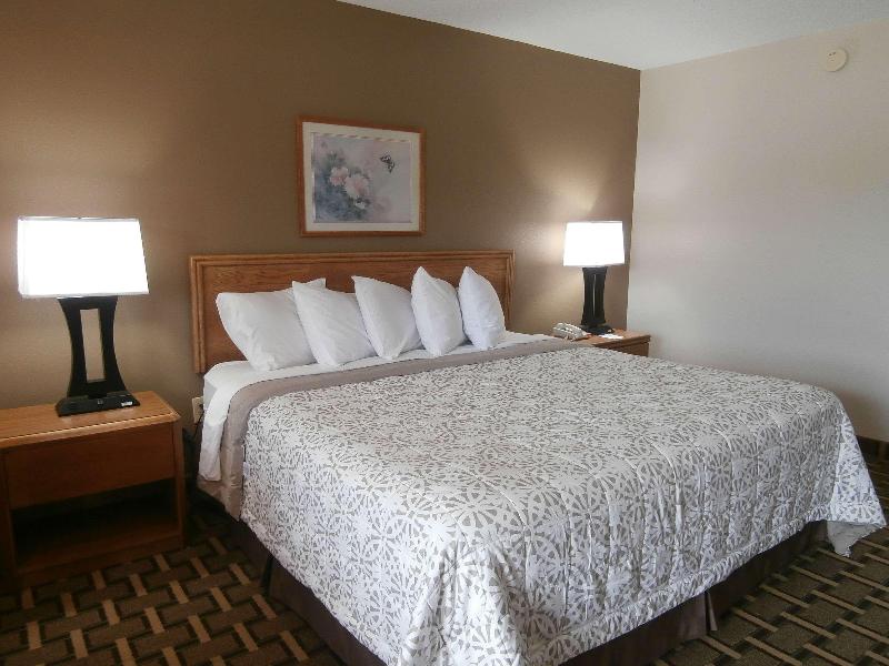 Americas Best Value Inn Blue Ridge - photo 16