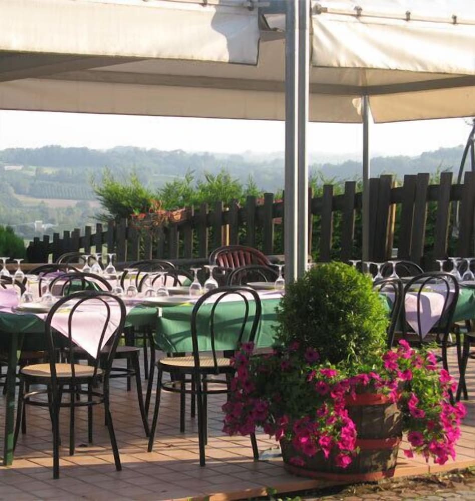 La Locanda Del Nocciolo — hotel in Novello