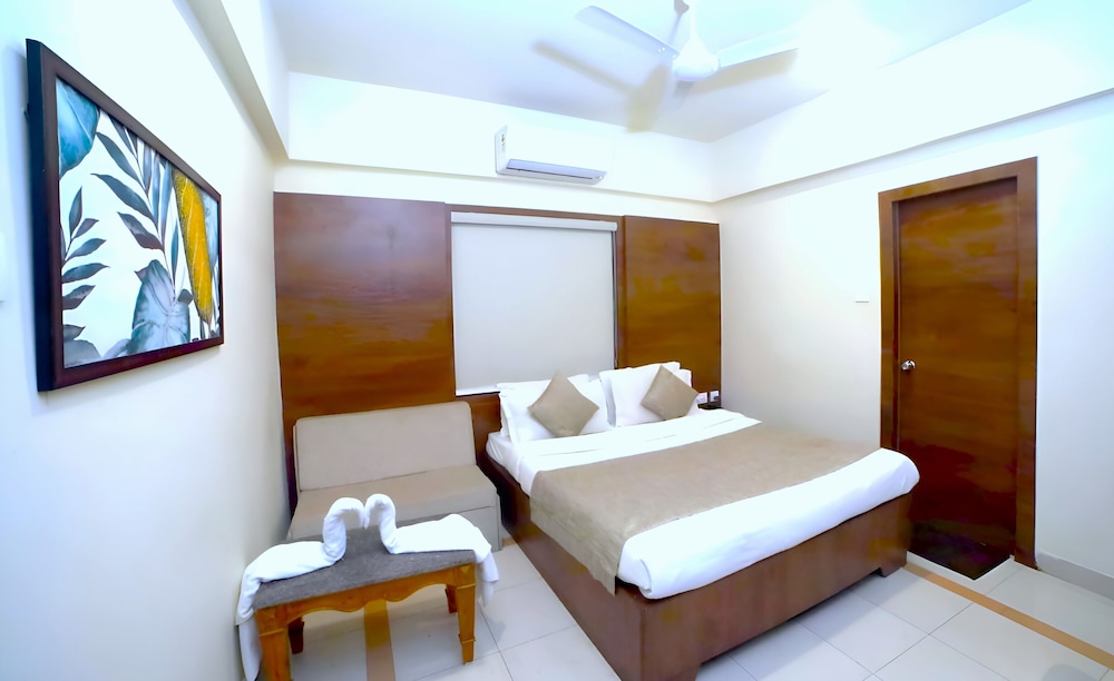 Hotel Pine Tree in Rajkot, India