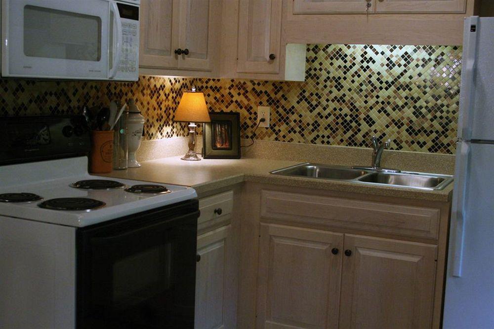 Forest Hill Inn - photo 3
