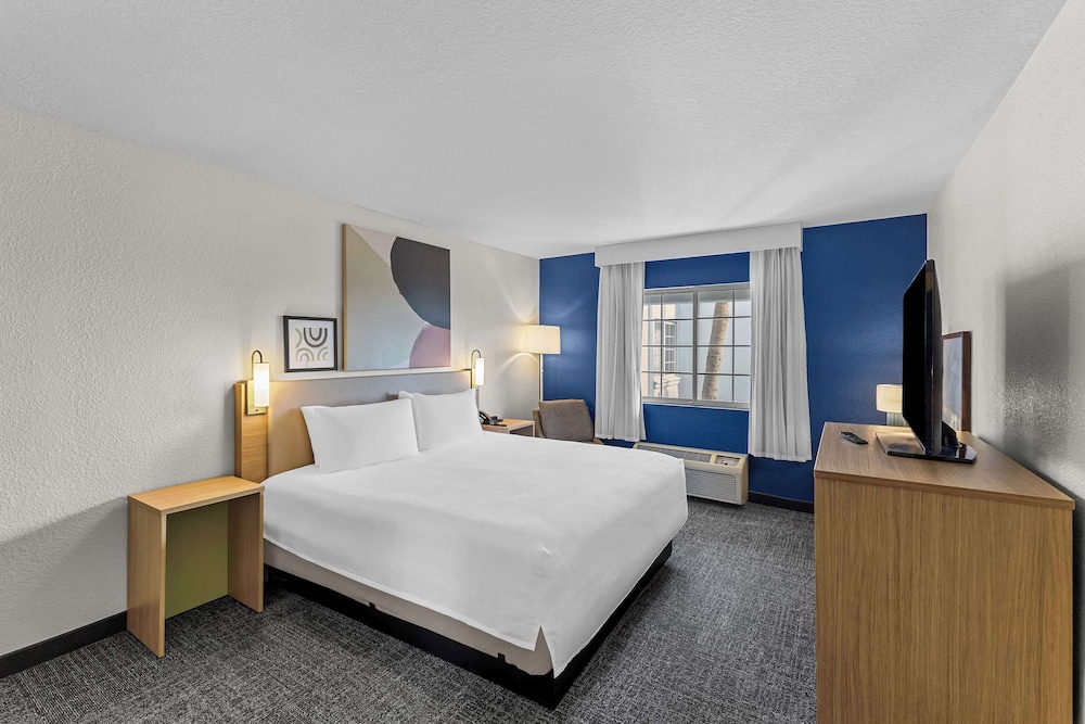 Spark by Hilton Glendale Phoenix North - photo 26