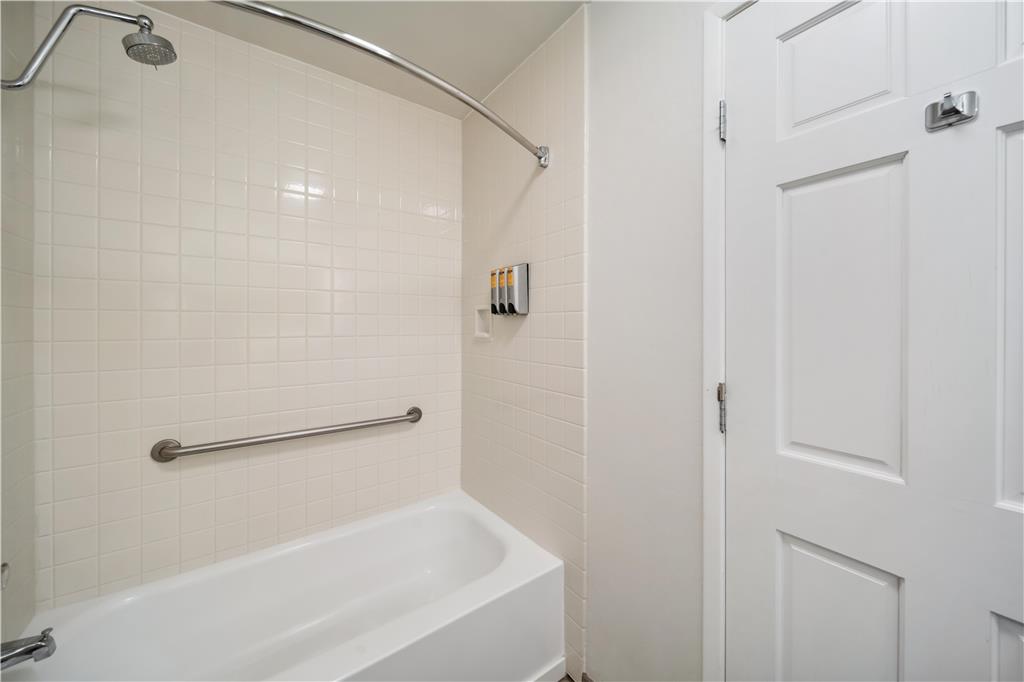 Best Western Plus Hilltop Inn - photo 35
