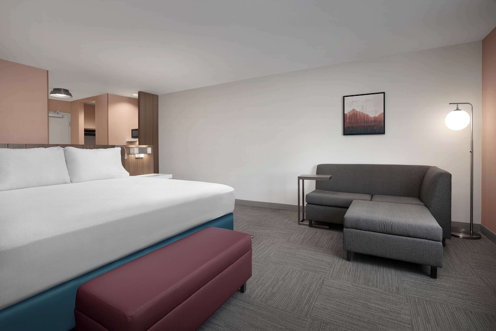 Hilton Garden Inn Denver Airport Tower Road - photo 15
