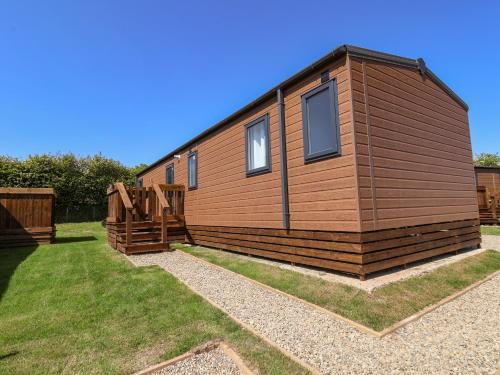 Lilac Lodge