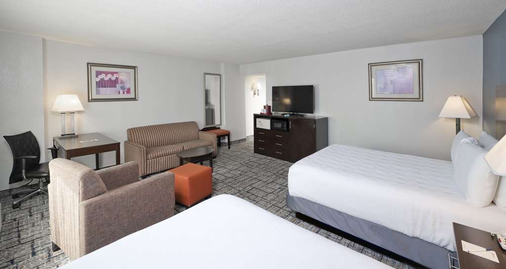 Best Western Plus Hotel & Conference Center - photo 23