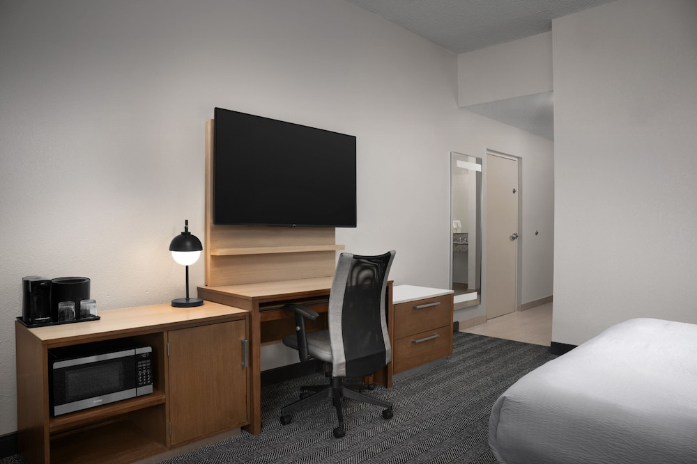 Courtyard by Marriott Orlando East UCF Area - photo 13
