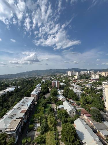 Deluxe Rooms and Apartments Near Metro