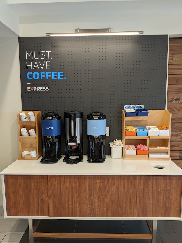 Holiday Inn Express South Burlington by IHG - photo 30