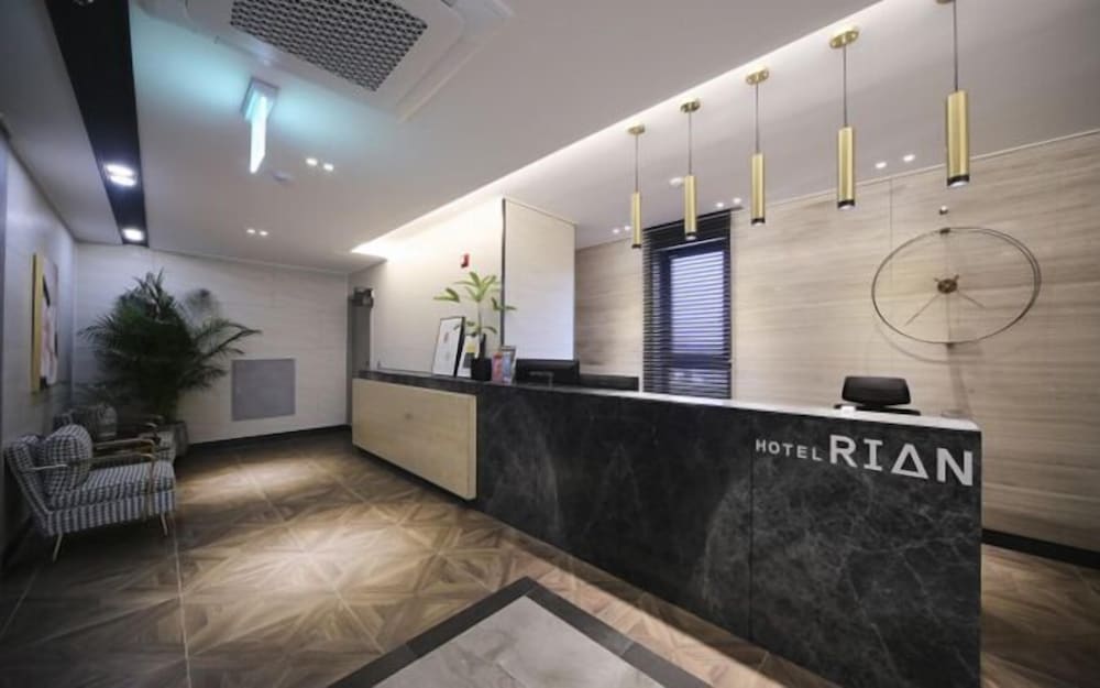 Rian Hotel — Changwon — photo 2