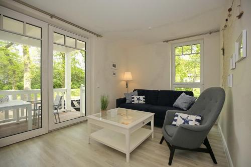 Strandvilla Scholle Lachs Wohnung 01 — 4-Star Luxury Hotel in Ostseebad Boltenhagen, Germany