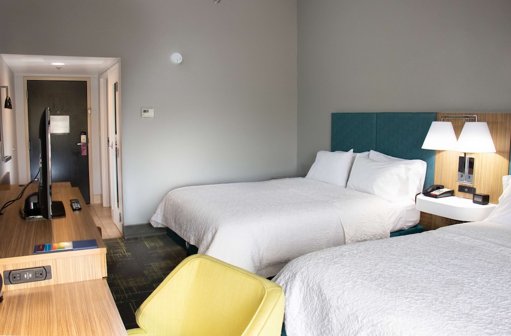 Hampton Inn Tuscaloosa East - photo 4