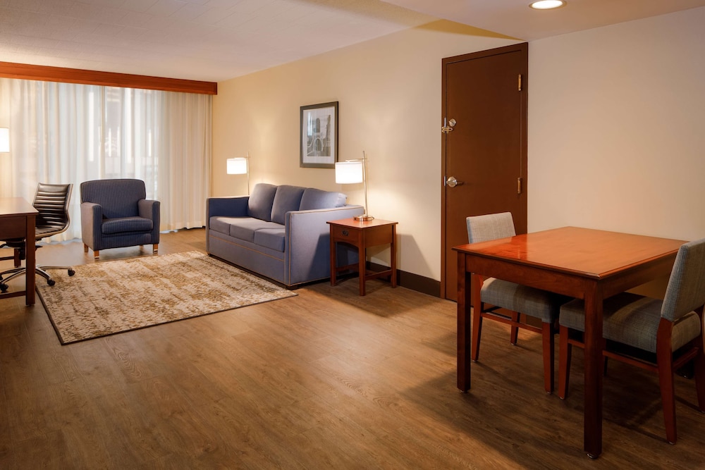 DoubleTree by Hilton Pittsburgh Cranberry - photo 29