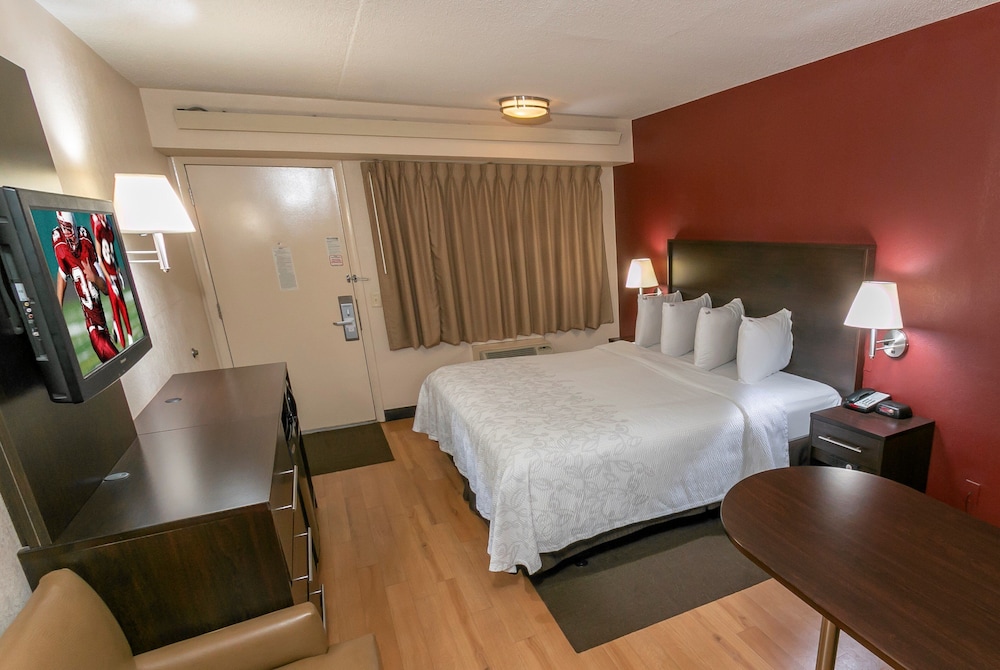 Red Roof Inn PLUS Birmingham East Irondale Airport - photo 16