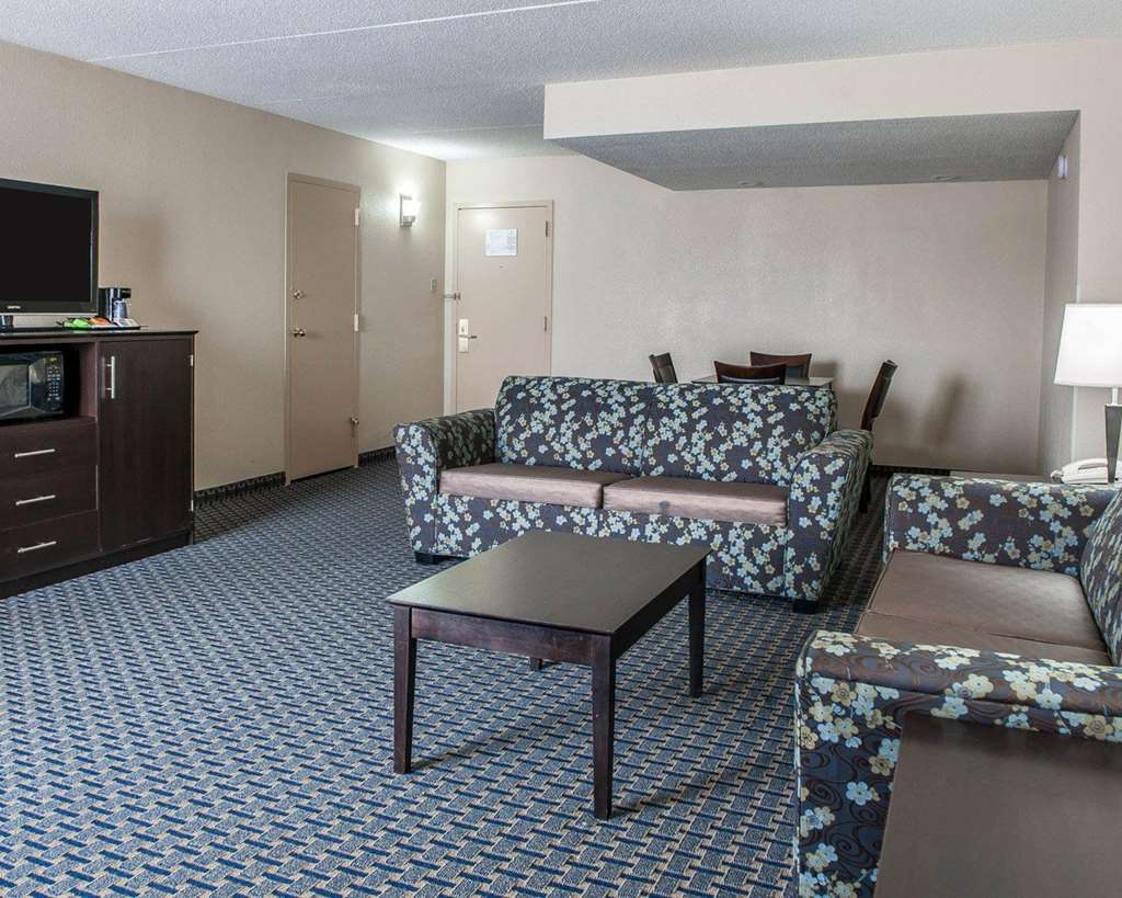 Quality Inn Terre Haute University Area - photo 25