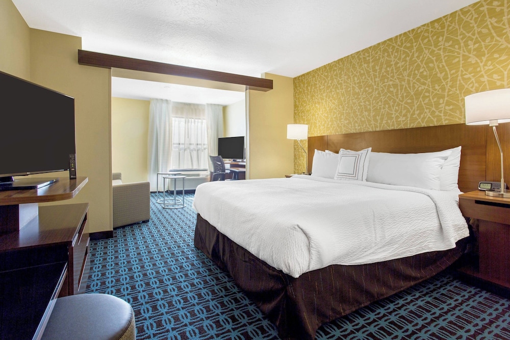 Fairfield Inn & Suites by Marriott Santa Fe - photo 10