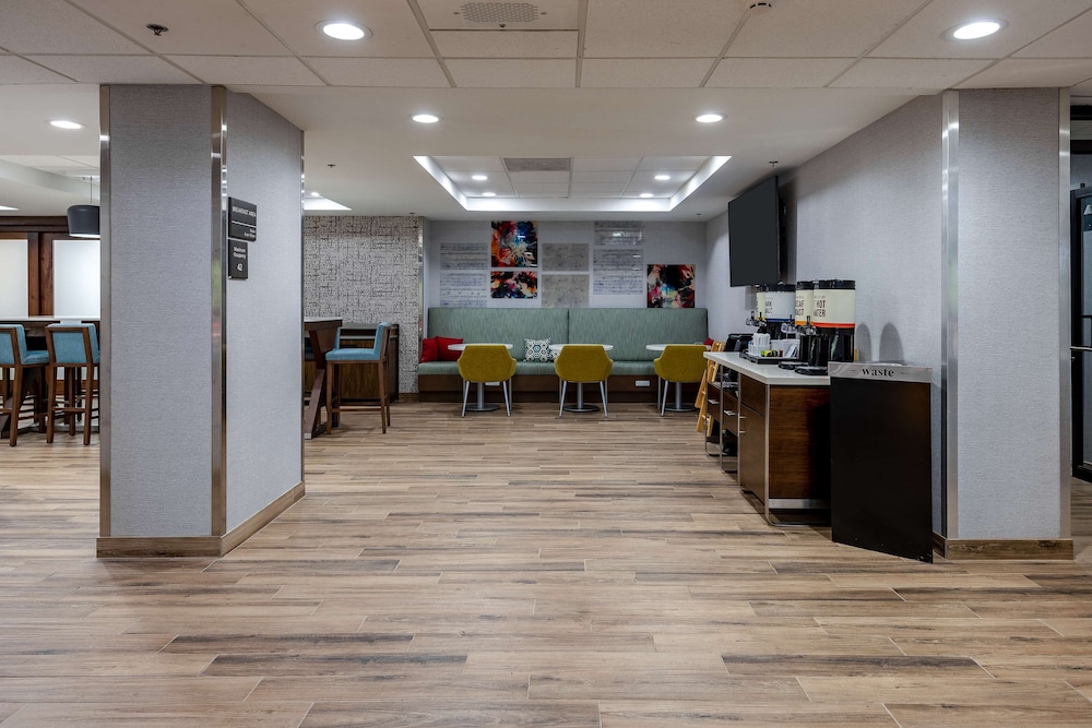 Hampton Inn & Suites Alpharetta Roswell - photo 5