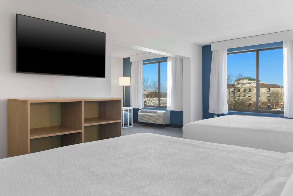 Spark by Hilton Greensboro - photo 12