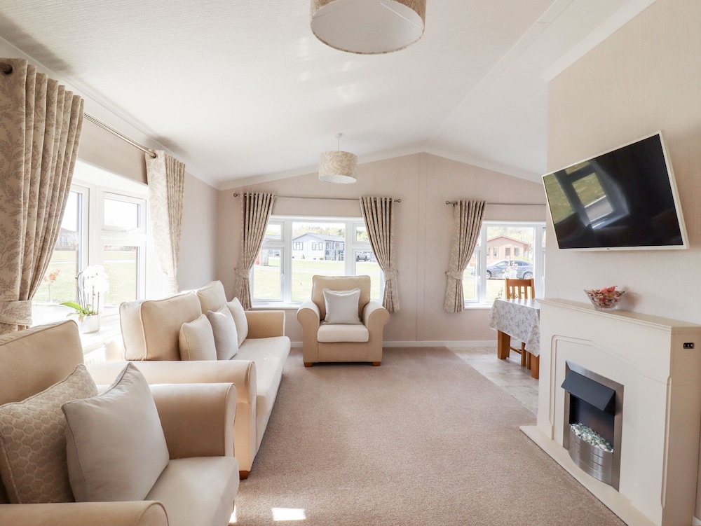 12 Bucklesham Park — Ipswich — photo 4