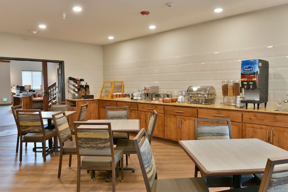GrandStay Hotel & Suites Sisters - photo 25