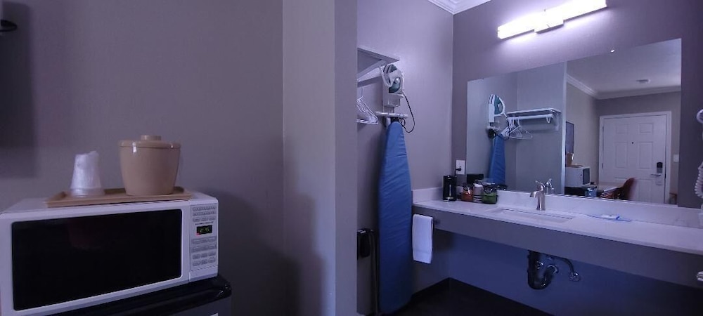 Sycamore Inn - photo 40