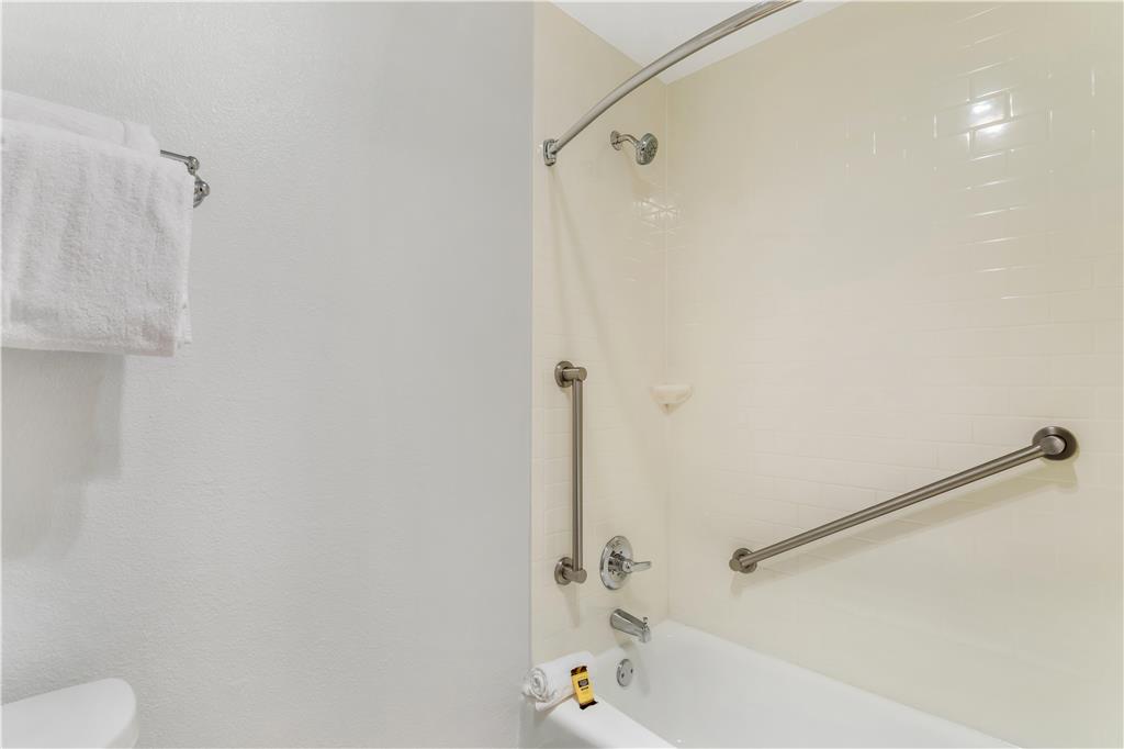 Best Western Plus Garden Court Inn - photo 43
