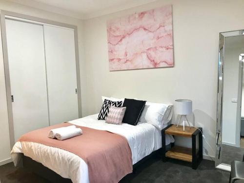 D112 Braybrook Central Stay Great Getaway — hotel in Braybrook