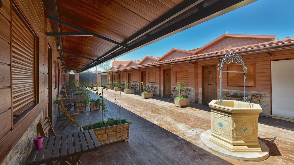 Alojamiento Rural LaLola — hotel in Villacanas