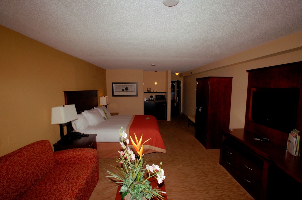 Doubletree by Hilton Hotel Fayetteville - photo 6