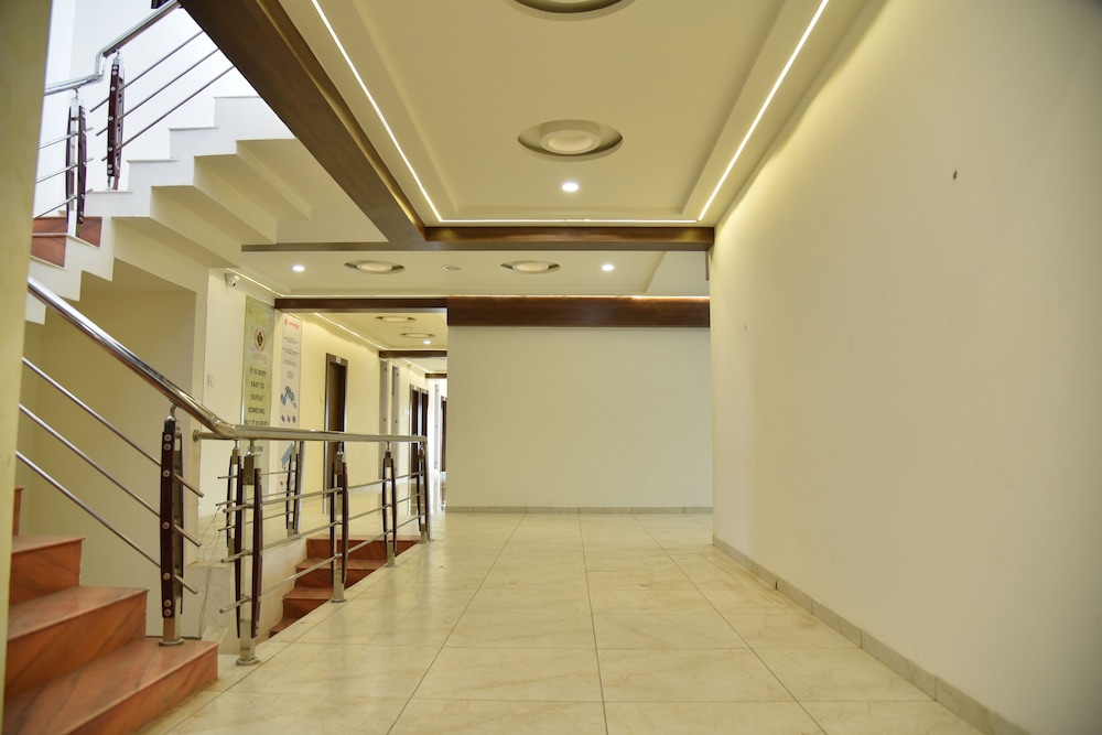 Hotel Savera Inn — Morbi — photo 3