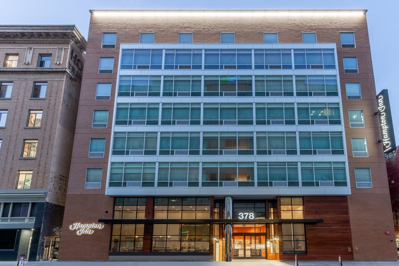 Hampton Inn Oakland Downtown City Center in Oakland, United States