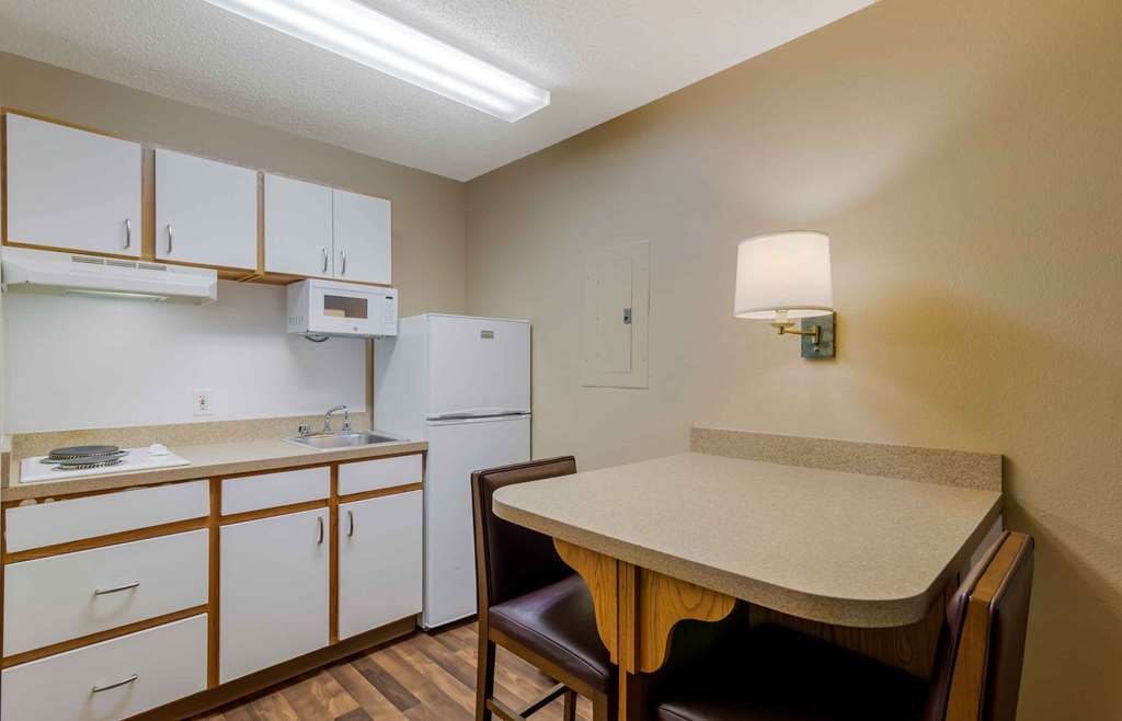 Extended Stay America Select Suites Atlanta Cumberland Mall - photo 62