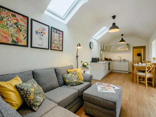 2 Bed In Norwich Oc 90030 — Brampton