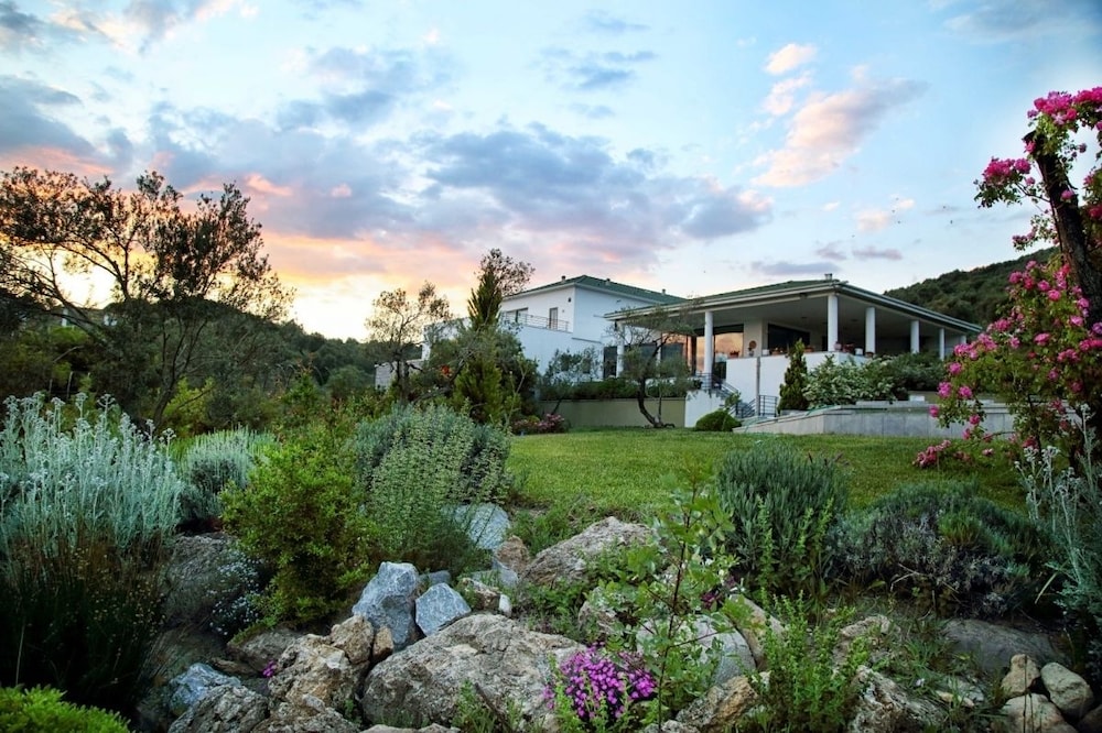 Teomida Hotel in Burhaniye, Turkey