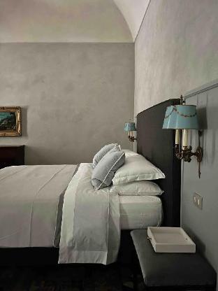 Suite Vittorio Emanuele — 4-Star Luxury Hotel in Alba, Italy