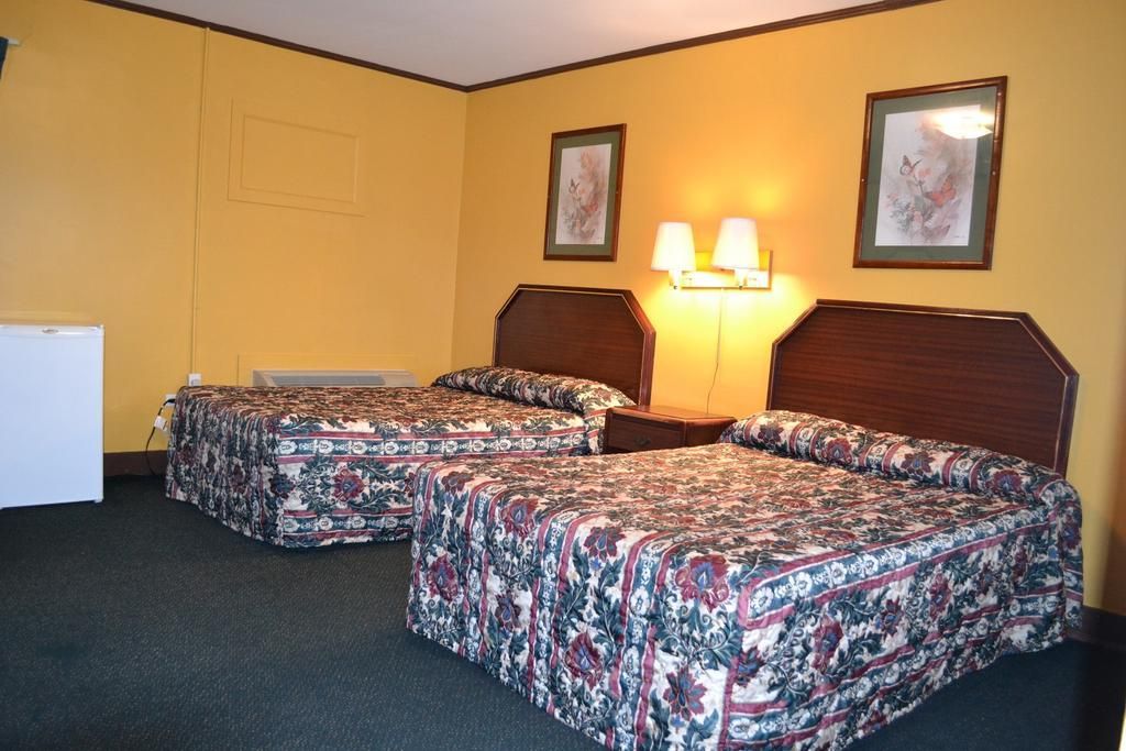 Royal Inn Albertville - photo 19