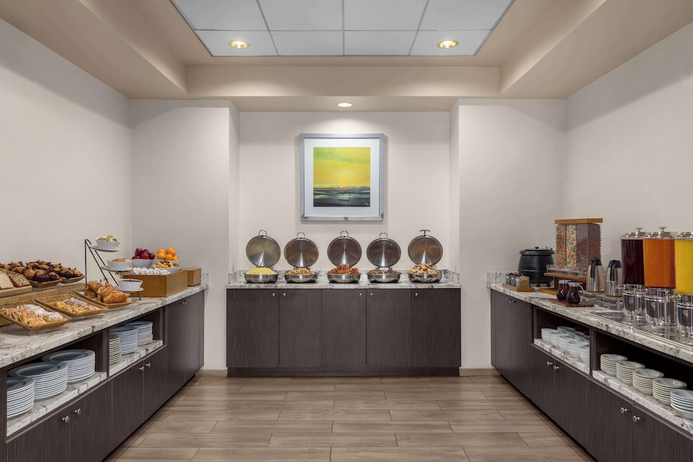 DoubleTree by Hilton Las Vegas Airport - photo 35