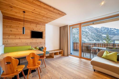 Stoana Apt 4 2 — 4-Star Luxury Hotel in San Giacomo, Italy
