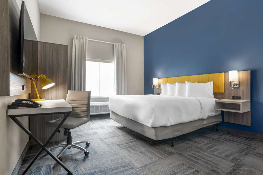 Comfort Inn and Suites Destin Near Henderson Beach - photo 11