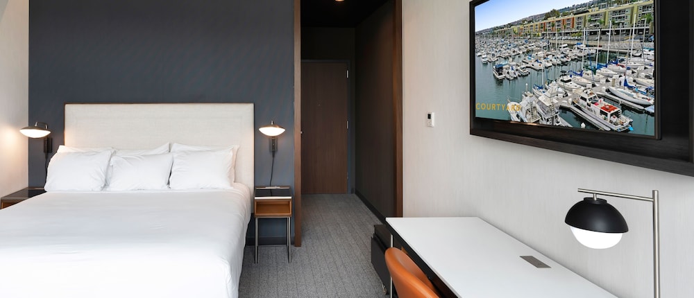Courtyard by Marriott Marina del Rey - photo 4