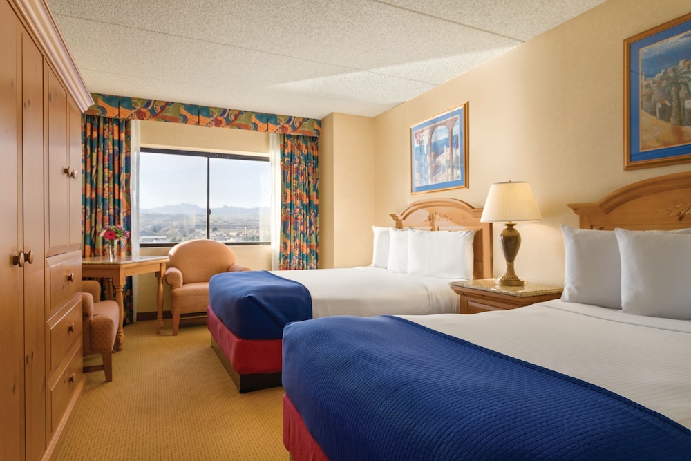 Harrah s Laughlin A Caesars Rewards Destination - photo 11