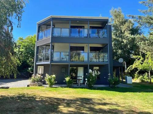Garden Tower Middle in Lake Tekapo, New Zealand