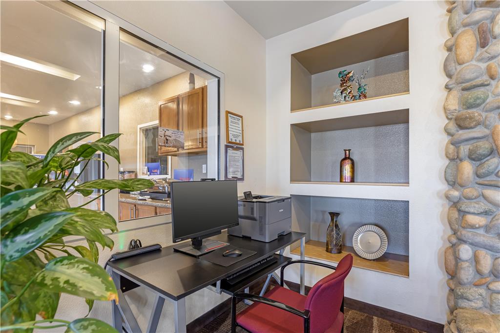 Best Western Firestone Inn & Suites - photo 33