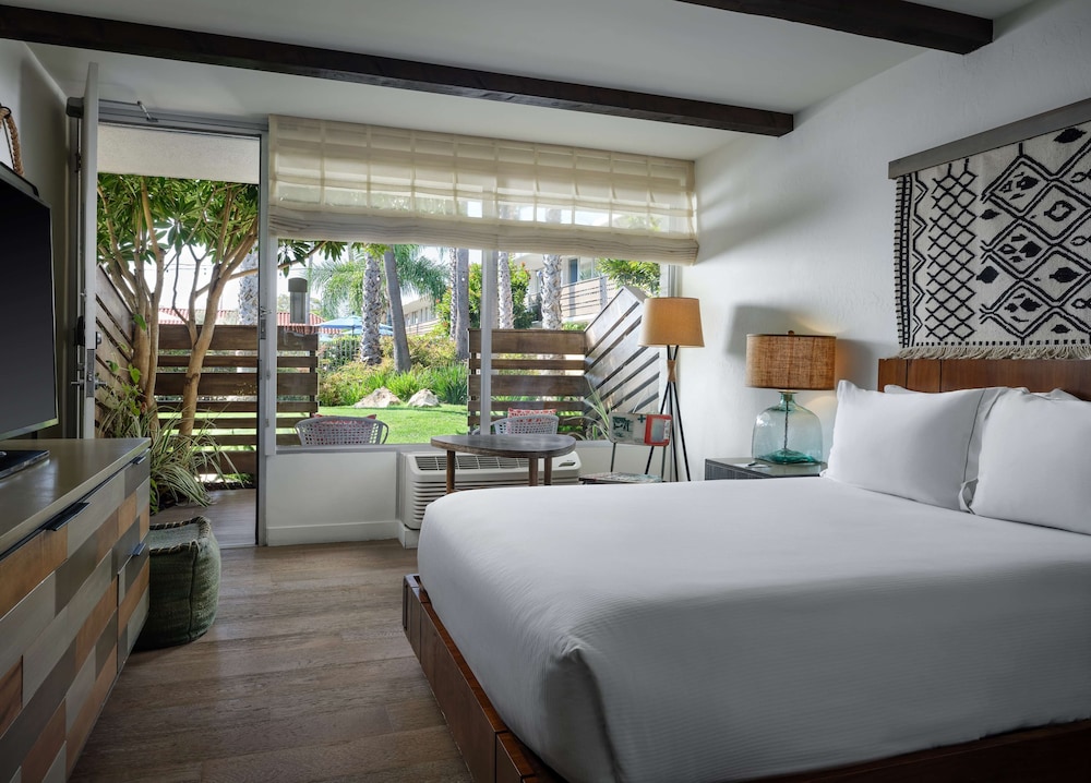 The Leta Santa Barbara Goleta Tapestry Collection by Hilton - photo 9
