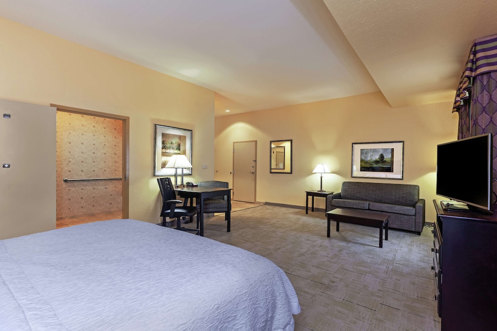 Hampton Inn & Suites Tulsa North Owasso - photo 11