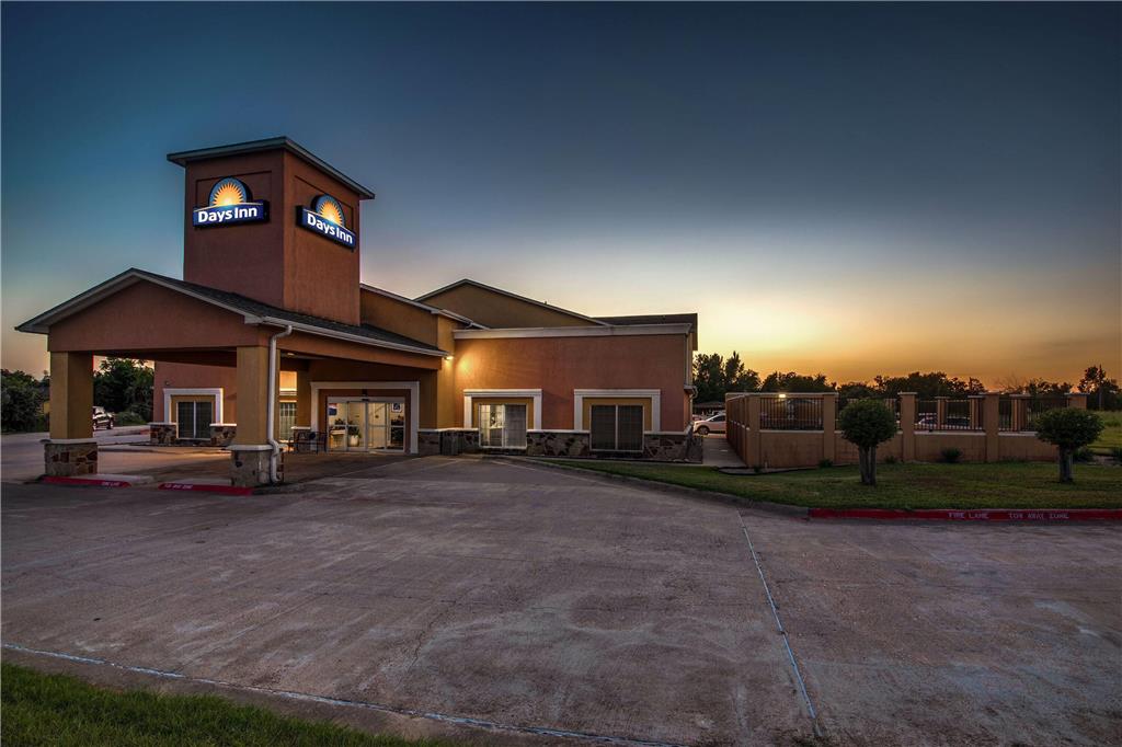 Days Inn by Wyndham Rockdale Texas - photo 3