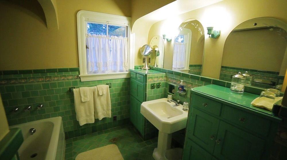 Chelsea Garden Inn - photo 24