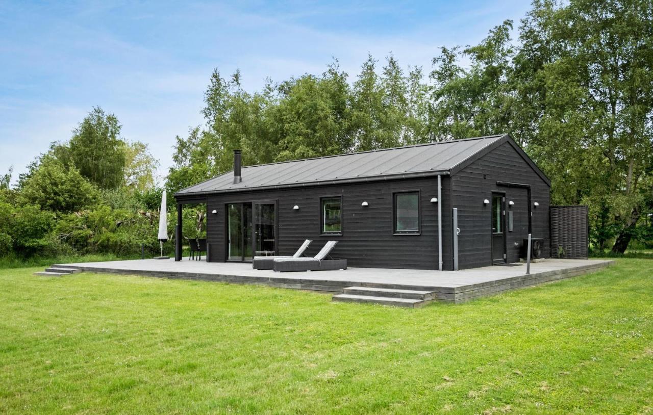 3 Bedroom Nice Home In Store Fuglede — 5-Star Luxury Hotel in Kalundborg, Denmark