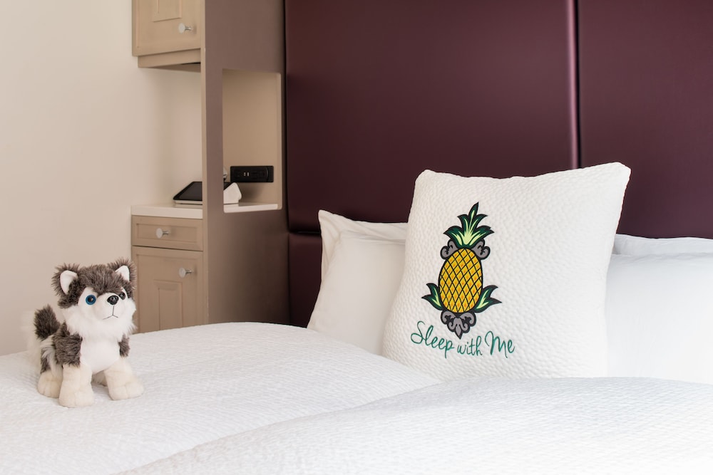 Staypineapple An Artful Hotel Midtown - photo 28
